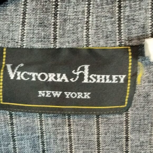 "Victoria Ashley" ( New York) woman's dress jacket - Picture 5 of 6